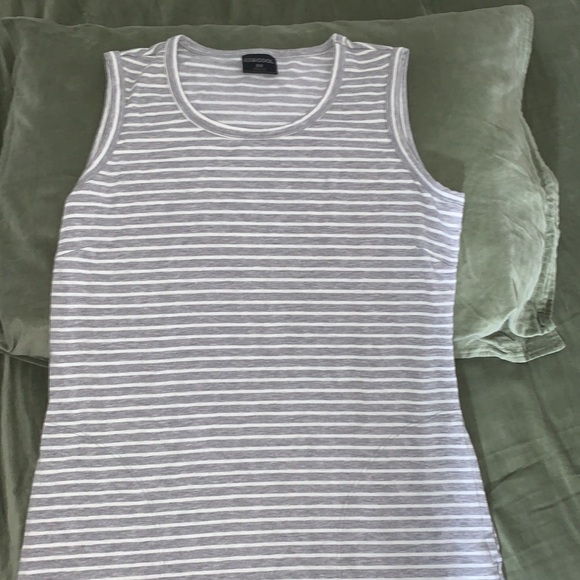 32 degrees cool women’s dress size: Medium. Pre owned - Picture 2 of 3